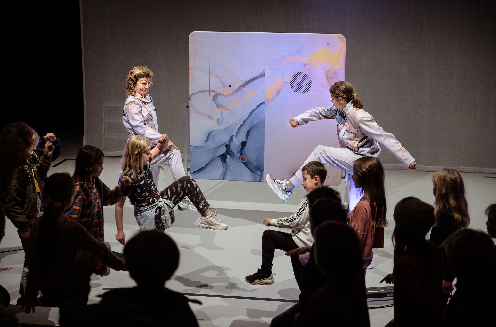 Hela Sanningen – C:A dans & Dansstationens Turnékompani